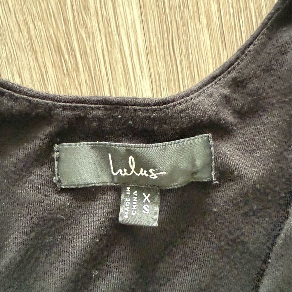 Lulu's Black V-Neck Tank Top - Picture 4 of 5